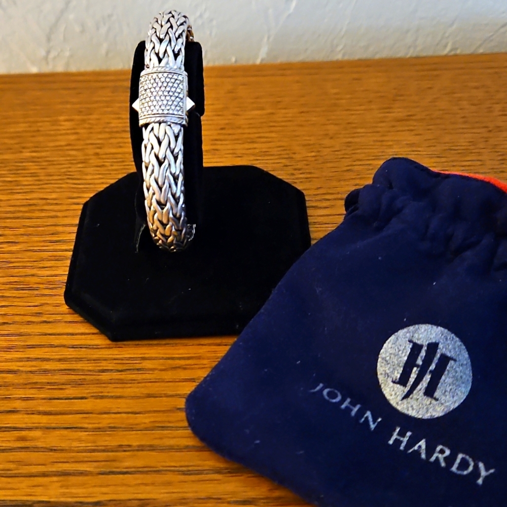 Authentic John Hardy Classic Chain Diamond Bracelet